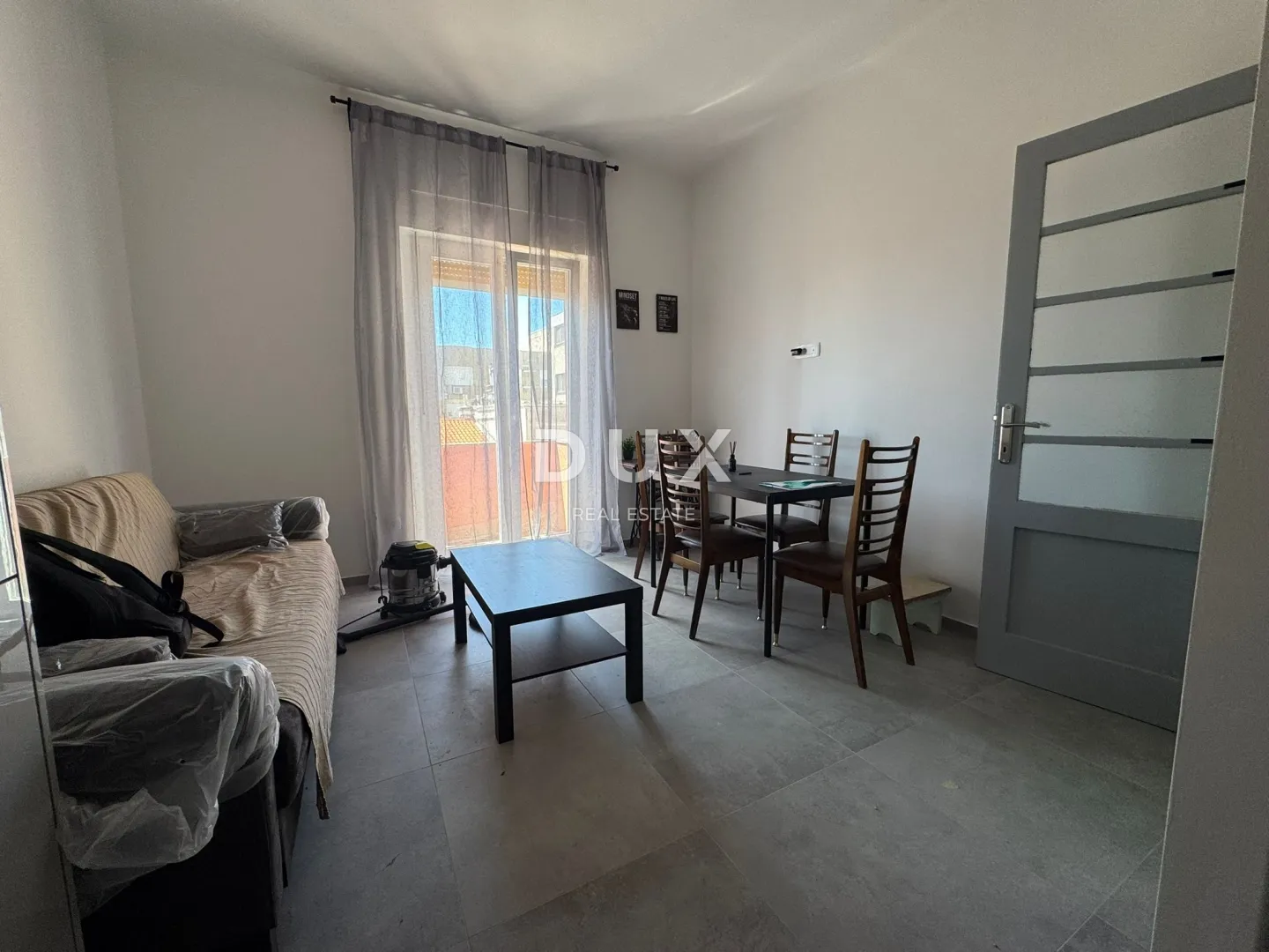 rijeka, belveder – novoadaptiran stan 2s+db s balkonom, odmah useljiv - slika 2