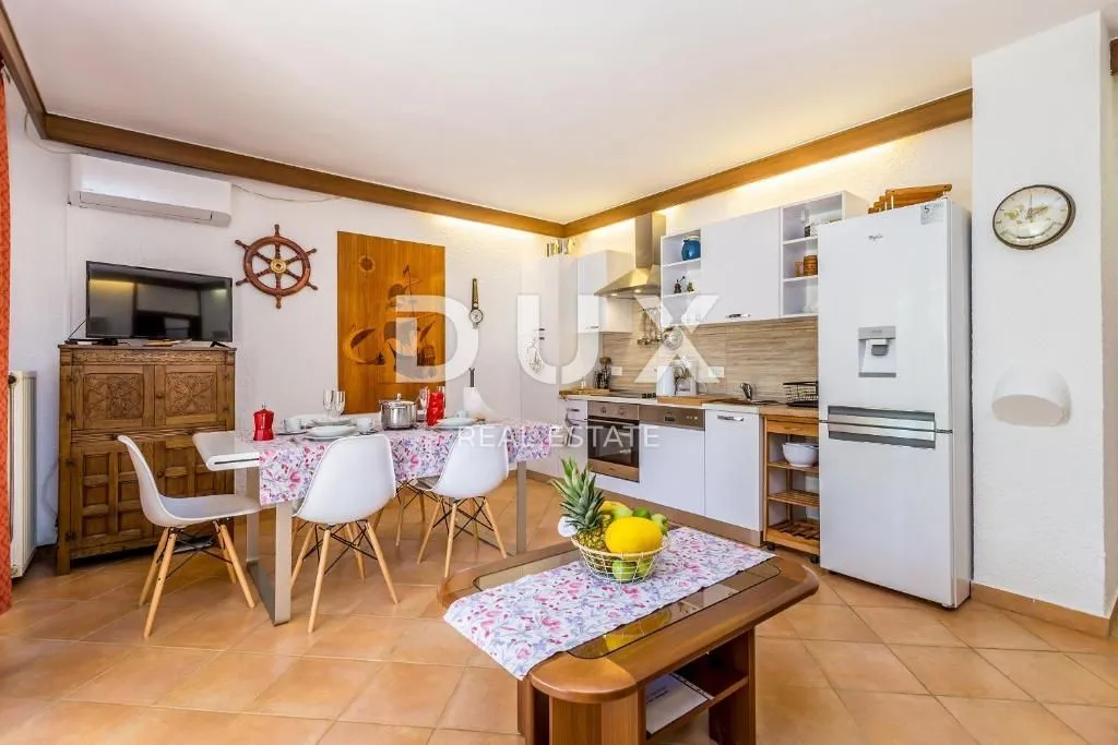 otok krk, šotovento - samostojeća kuća sa 3 apartmana i pogledom na more - slika 12