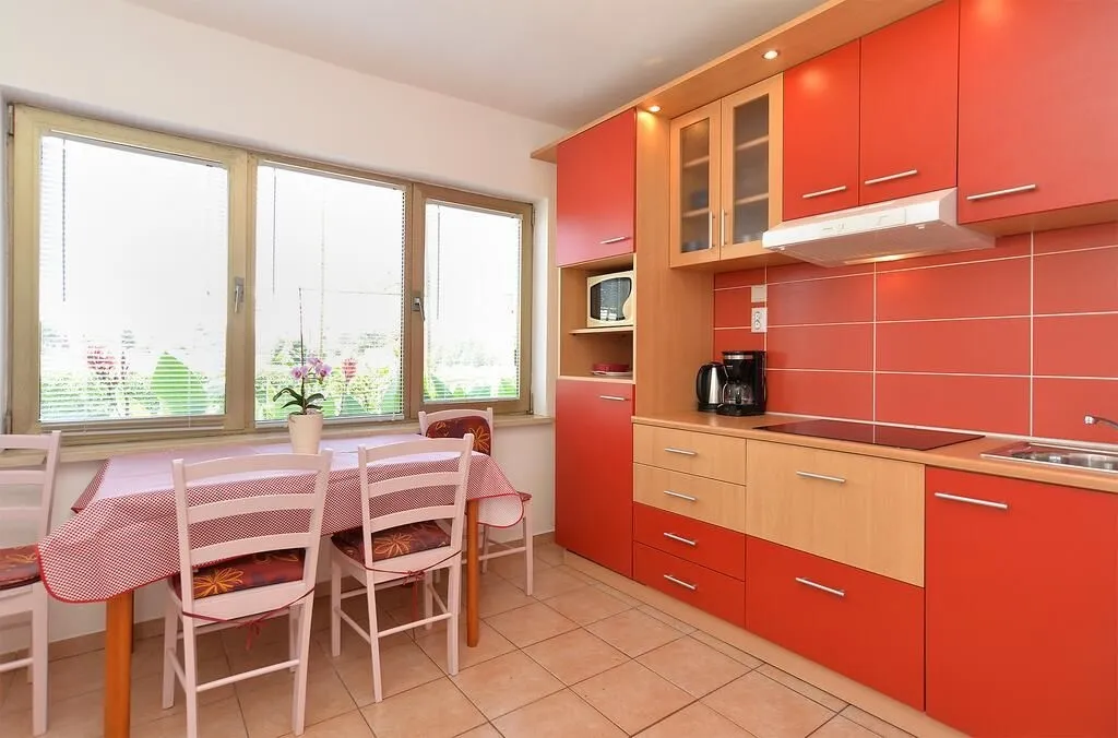istra, valbandon - kuća sa 7 apartmana! - slika 5