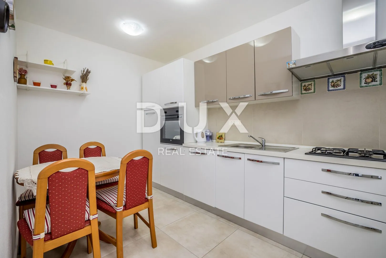 otok krk, čižići - luksuzna apartmanska vila! - slika 16