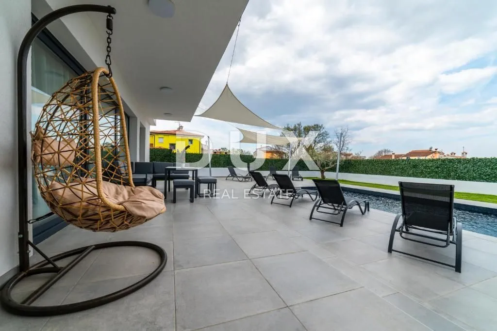 istra, poreč - moderna vila s bazenom - slika 4