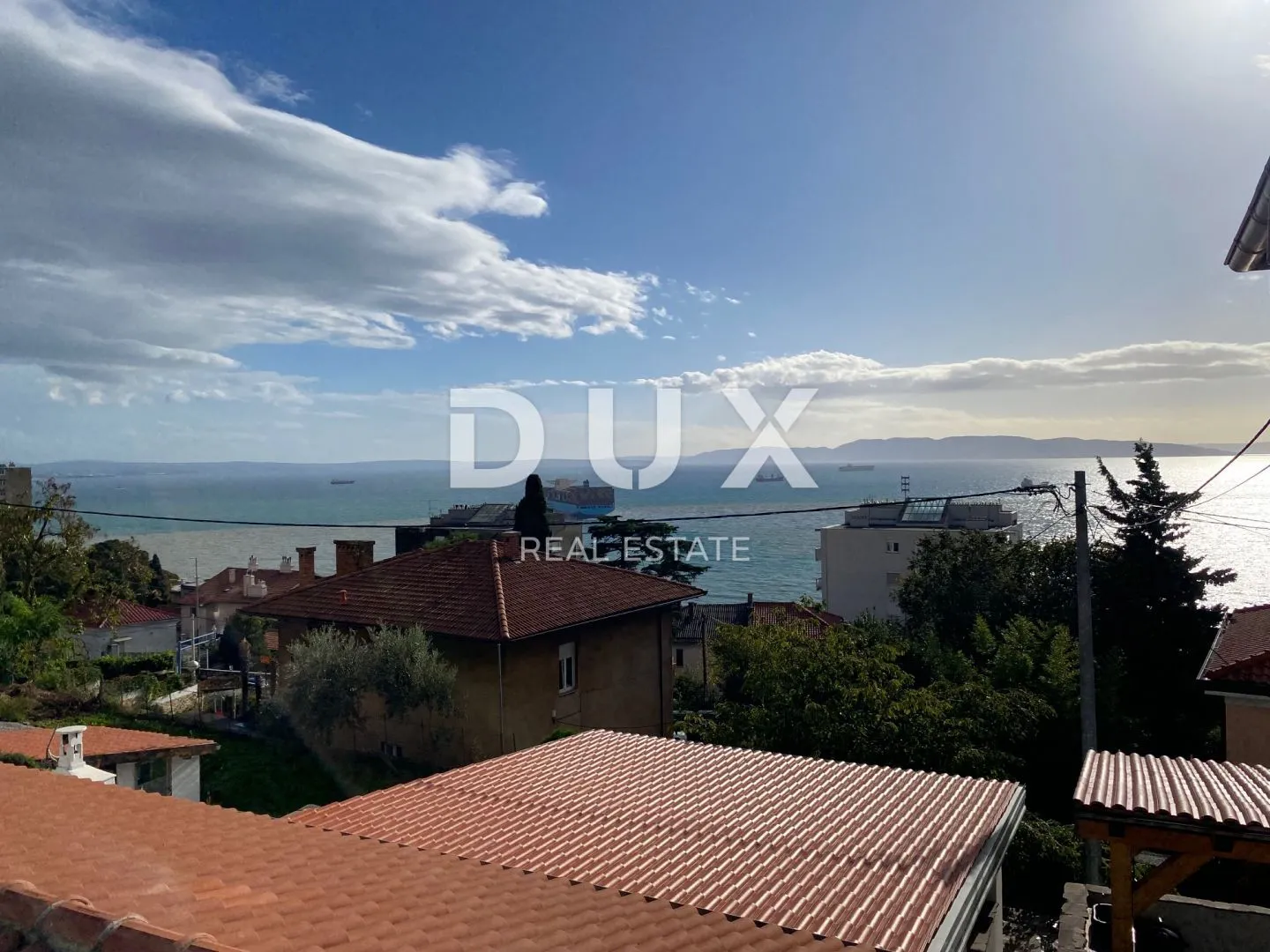 rijeka, krimeja - samostojeća kuća s pogledom na more + okućnica! prilika! - slika 3