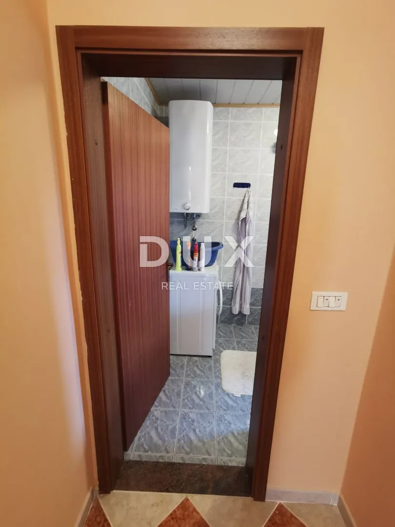 malinska (okolica) - samostojeća kuća sa dva stana + podrum - slika 24