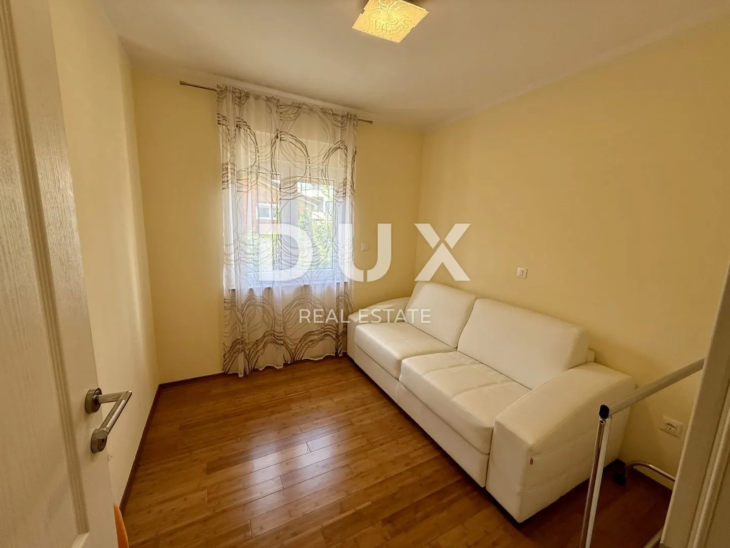 crikvenica - trosobni apartman s garažom! - slika 10