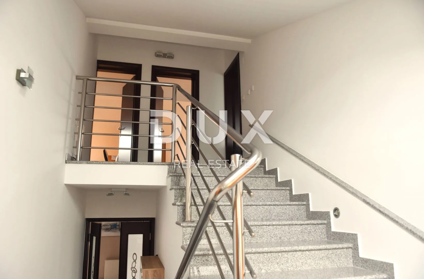 rijeka, donja drenova, 4-sobni stan, 186 m2, novija gradnja, prostrana terasa - slika 9