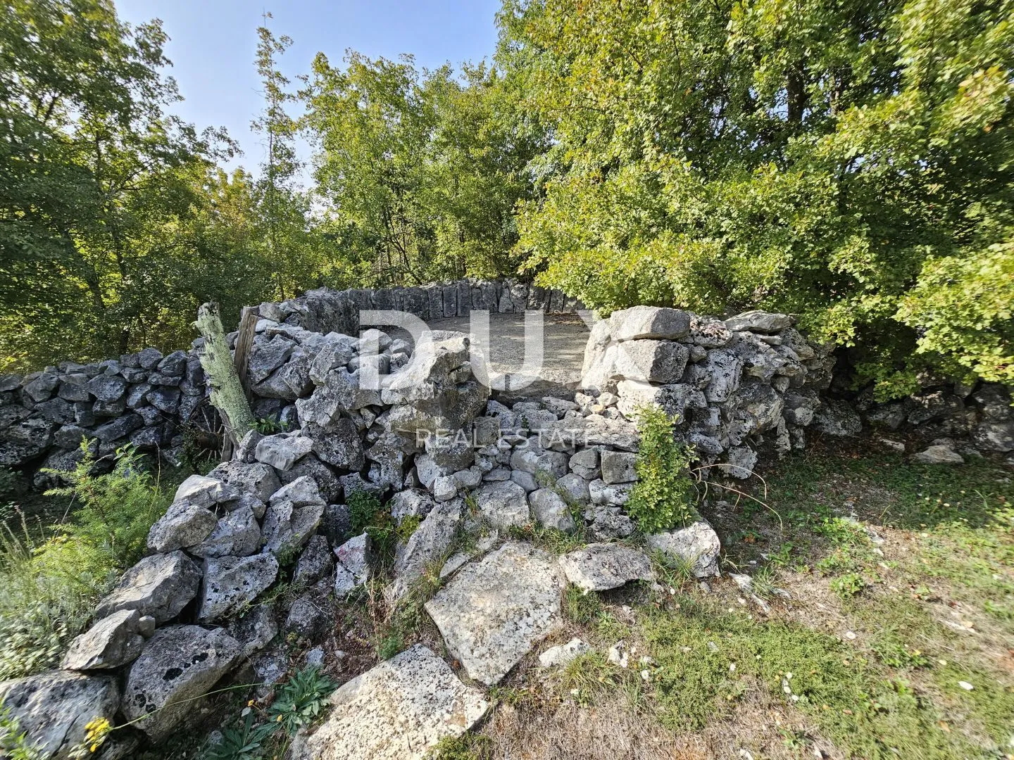 otok krk, vrbnik (okolica) - samostojeća kuća na osami sa dva apartmana - slika 21