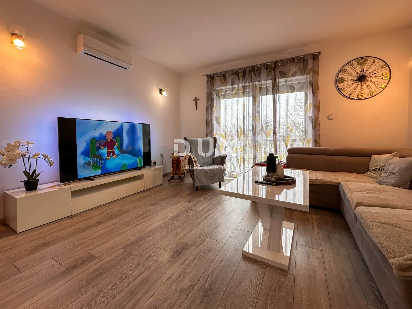 rijeka, kukuljanovo - uređen 3s+db u prizemlju s 356m2 okućnice - slika 2