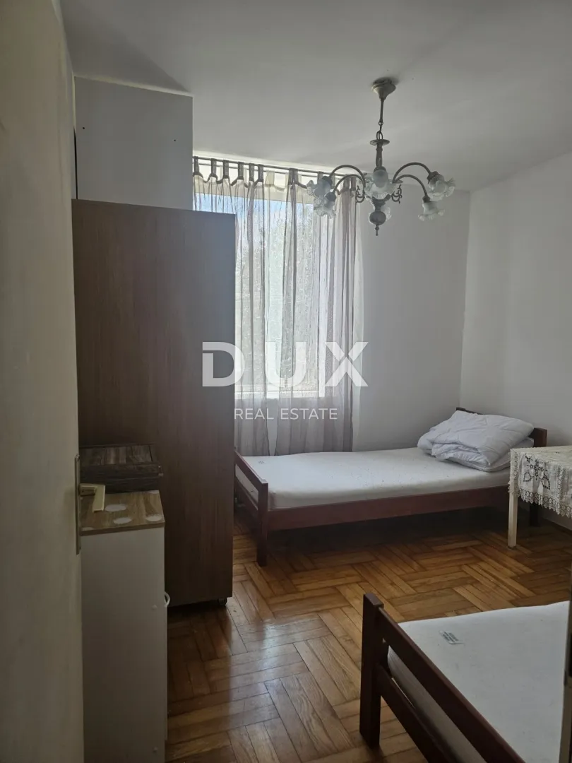 rijeka, škurinje - stan sa dva odvojena apartmana sa čak 5 spavaćih soba - slika 26