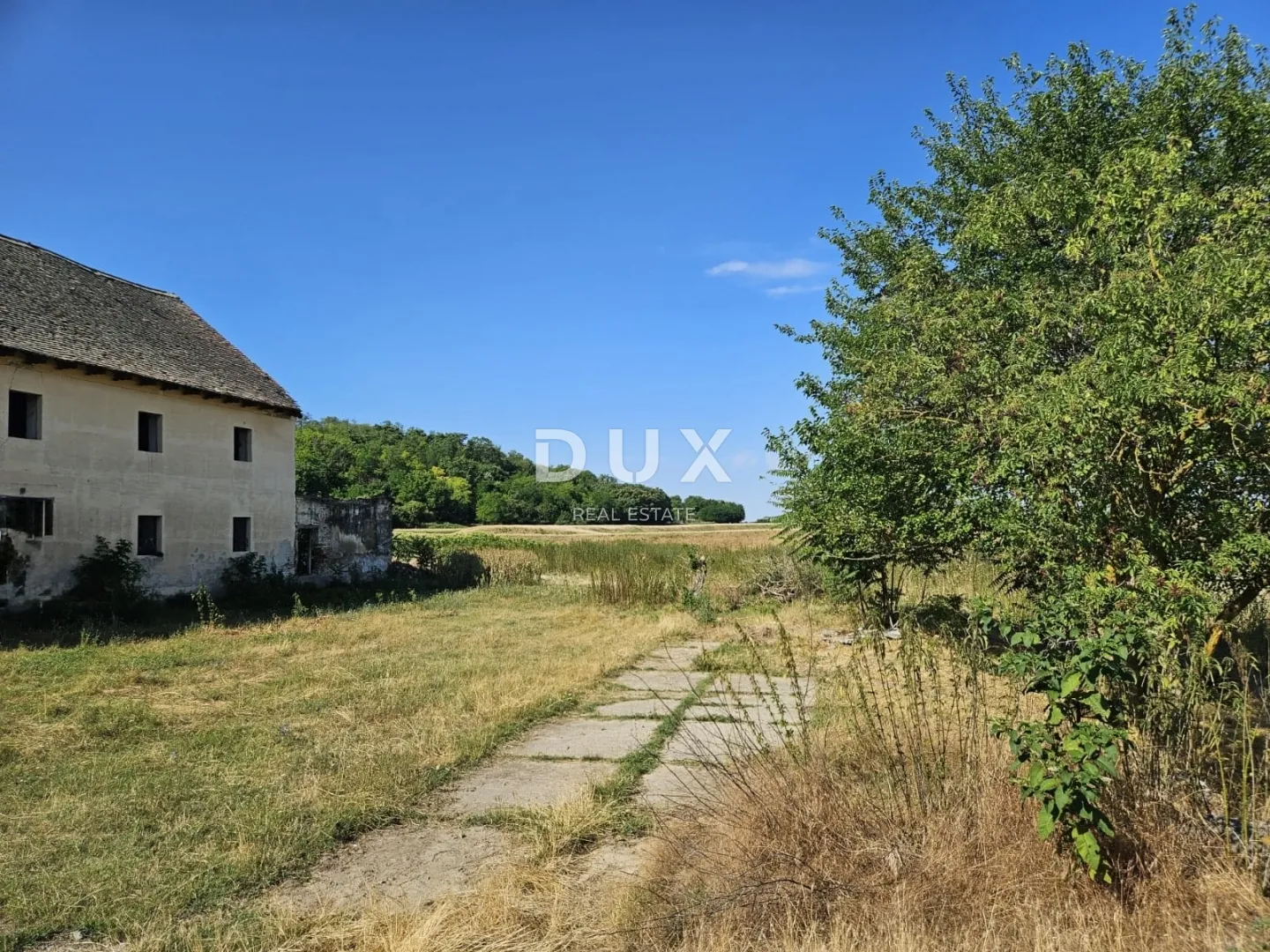 beli manastir, branjina - objekt na osami 900m2 s 4000m2 okućnice - slika 10