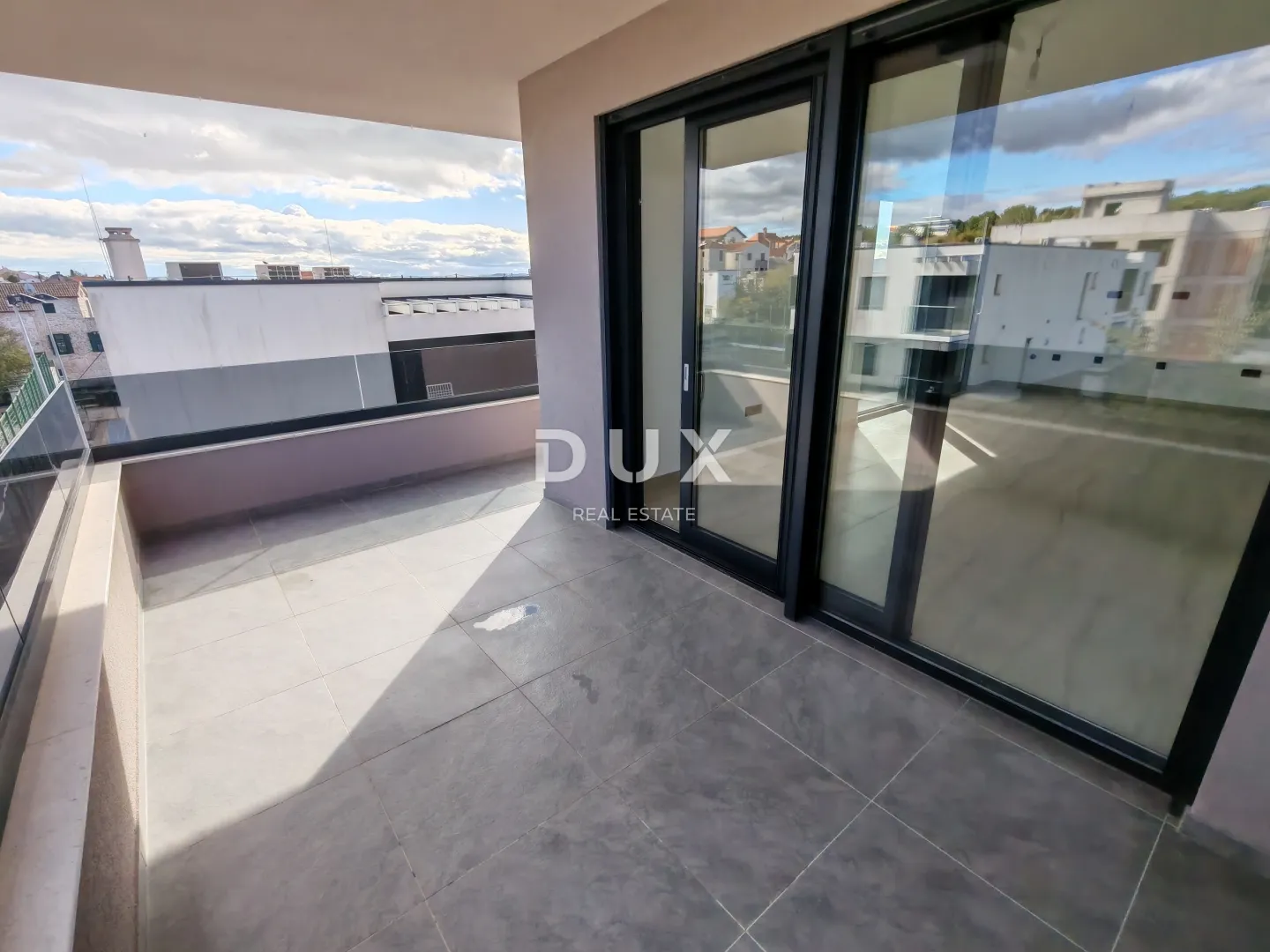zadar, diklo - vrhunski penthouse s pogledom na more samo 50 metara od plaže! s7 - slika 28