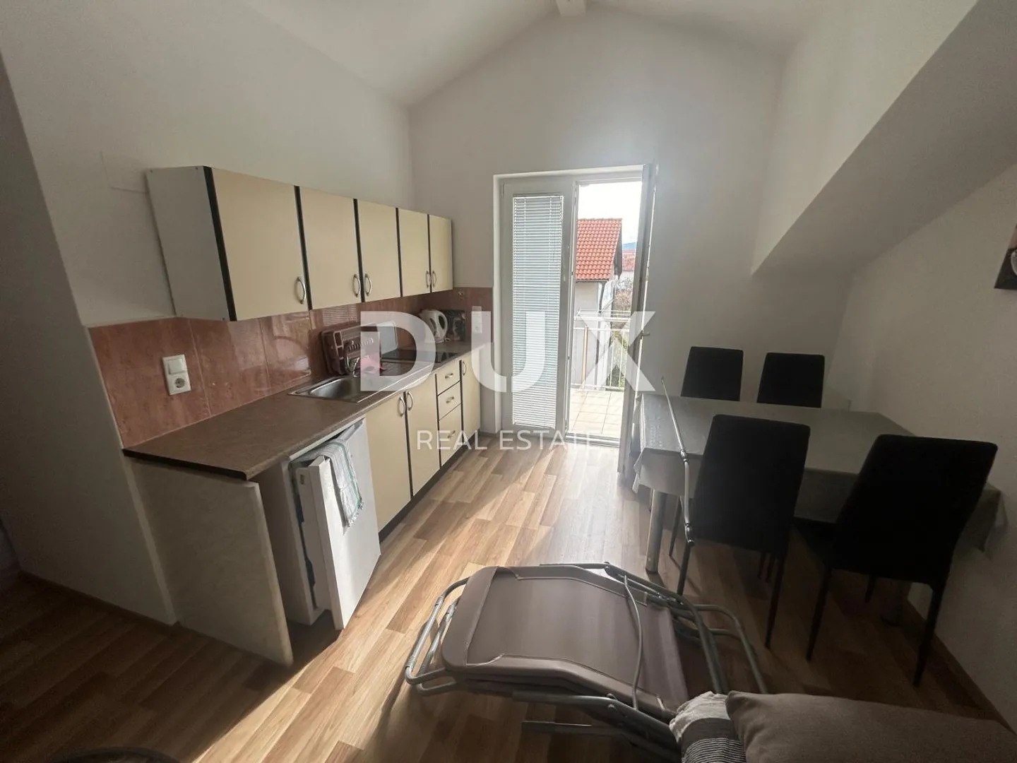 šibenik, bilice - kuća s 5 apartmana 100 m od mora - slika 13