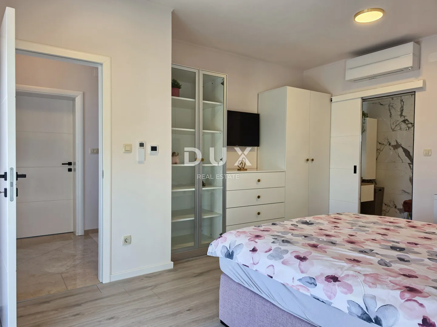 rab, banjol, kuća, 270 m2, bazen, garaža - slika 16