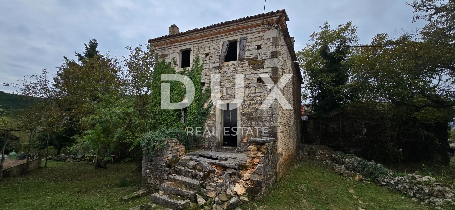istra, oprtalj - imanje od dvije kuće s pripadajućom okućnicom na ugodnoj lokaciji, prilika! - slika 29