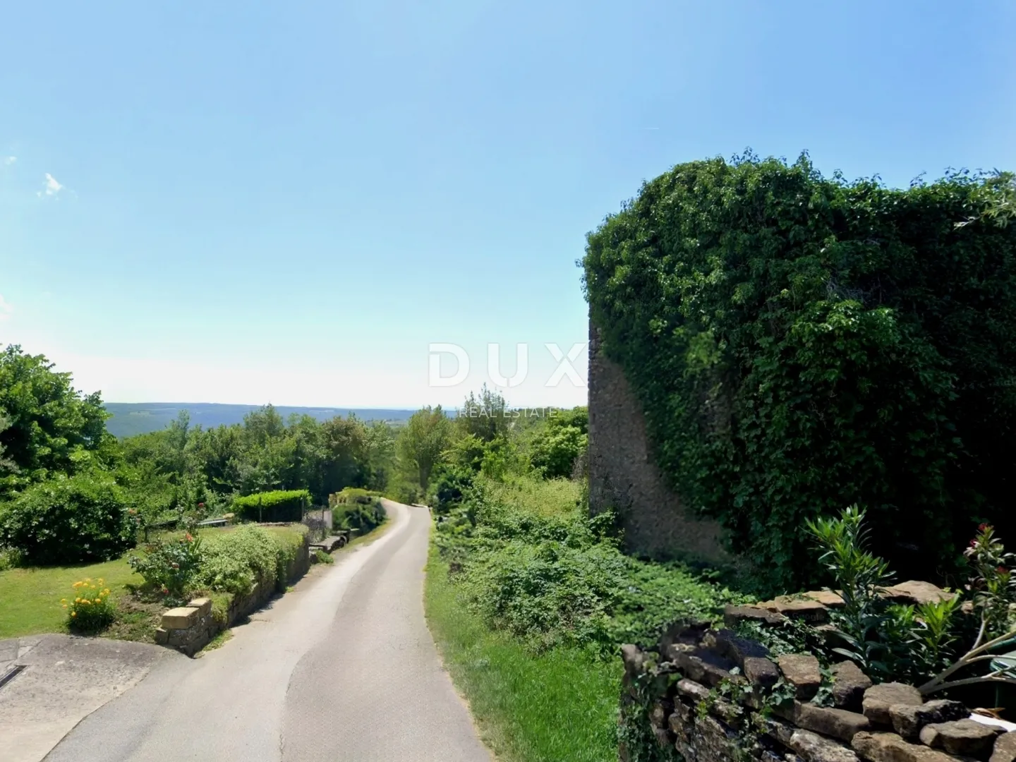 istra, grožnjan - samostojeća kamena kuća s panoramskim pogledom - slika 4