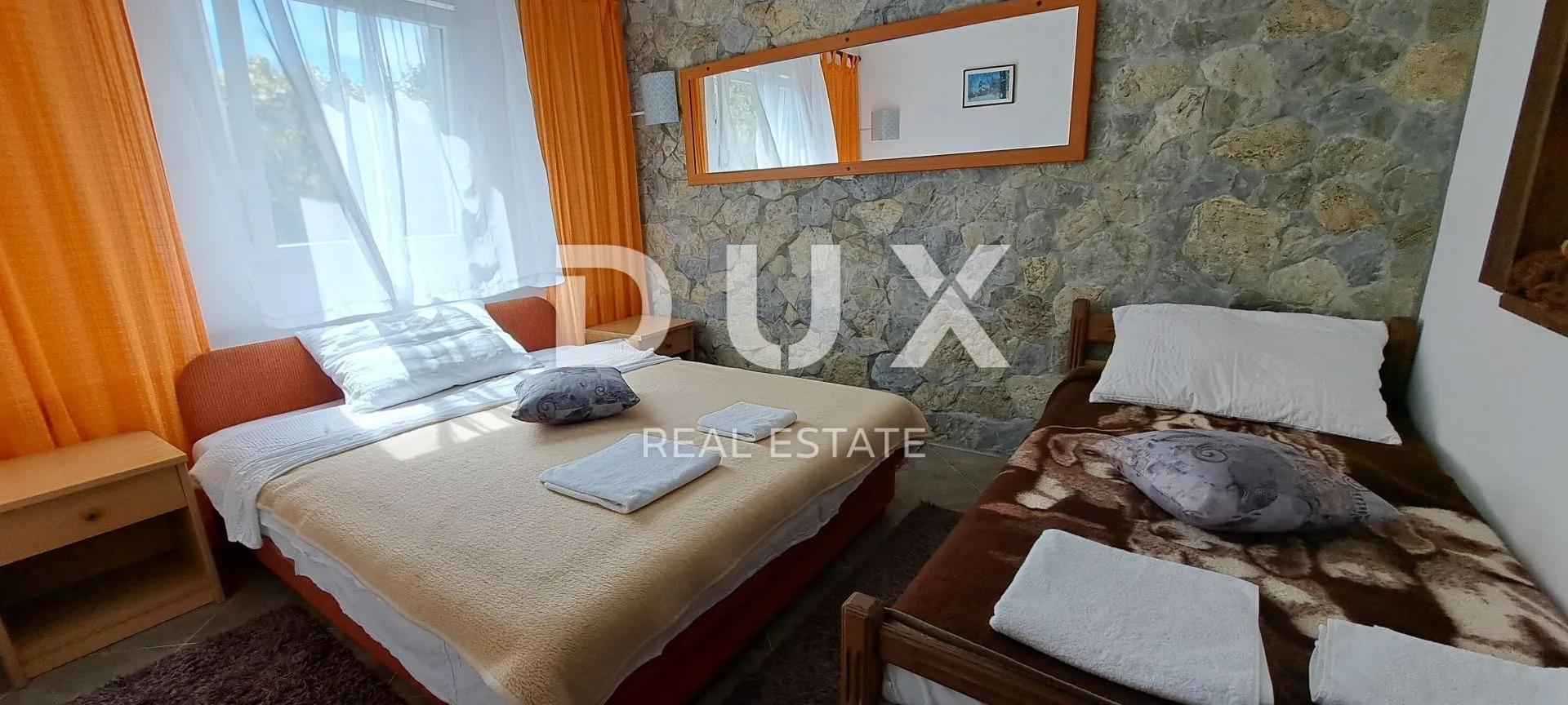 otok krk, linardići - lijepa kuća s pet apartmana - slika 11