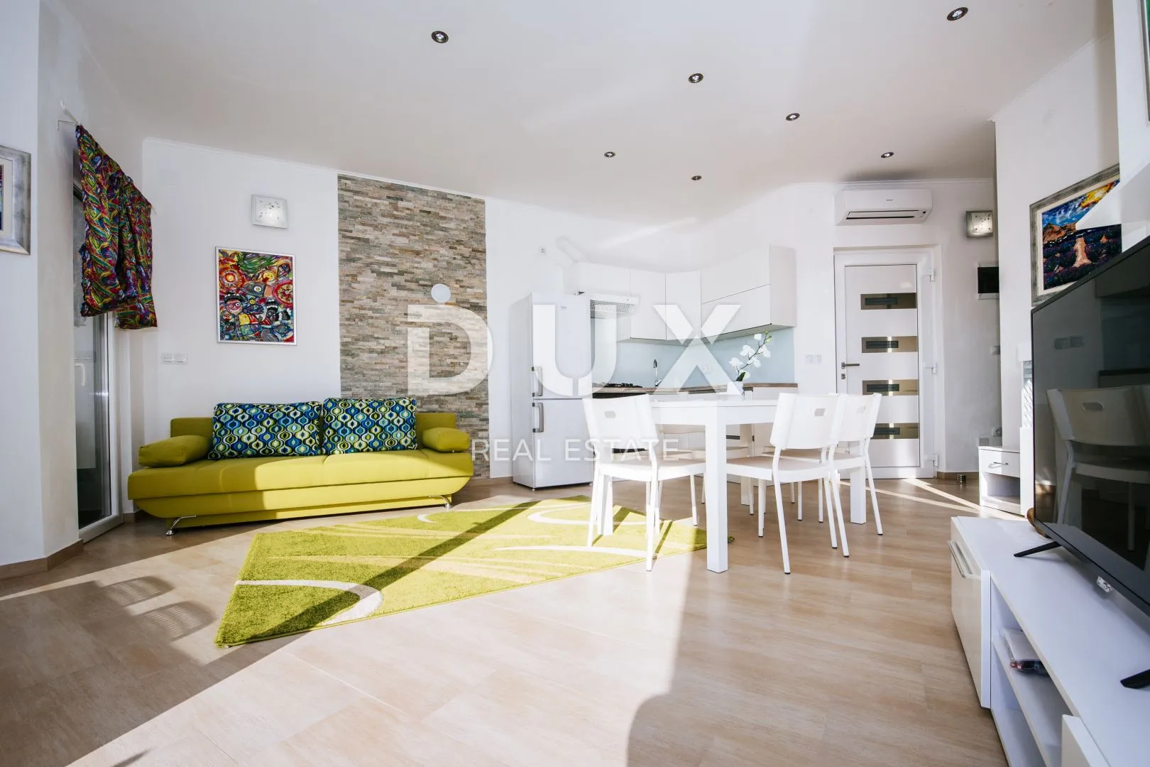 otok pag, košljun - vila pored mora sa 4 apartmana - slika 21
