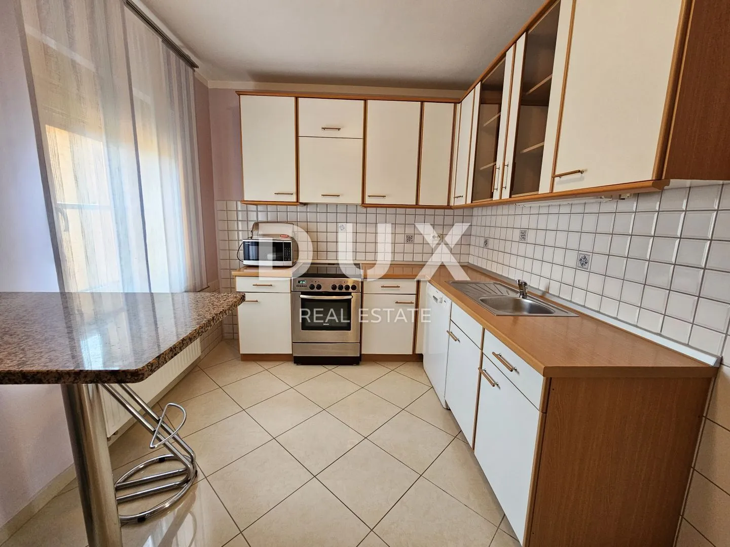 istra, pula - kvalitetna obiteljska apartmanska kuća na atraktivnoj lokaciji - slika 115