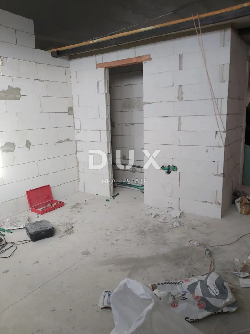 istra, pula - 12 studio apartmana i stan 80m2 u centru grada - slika 2