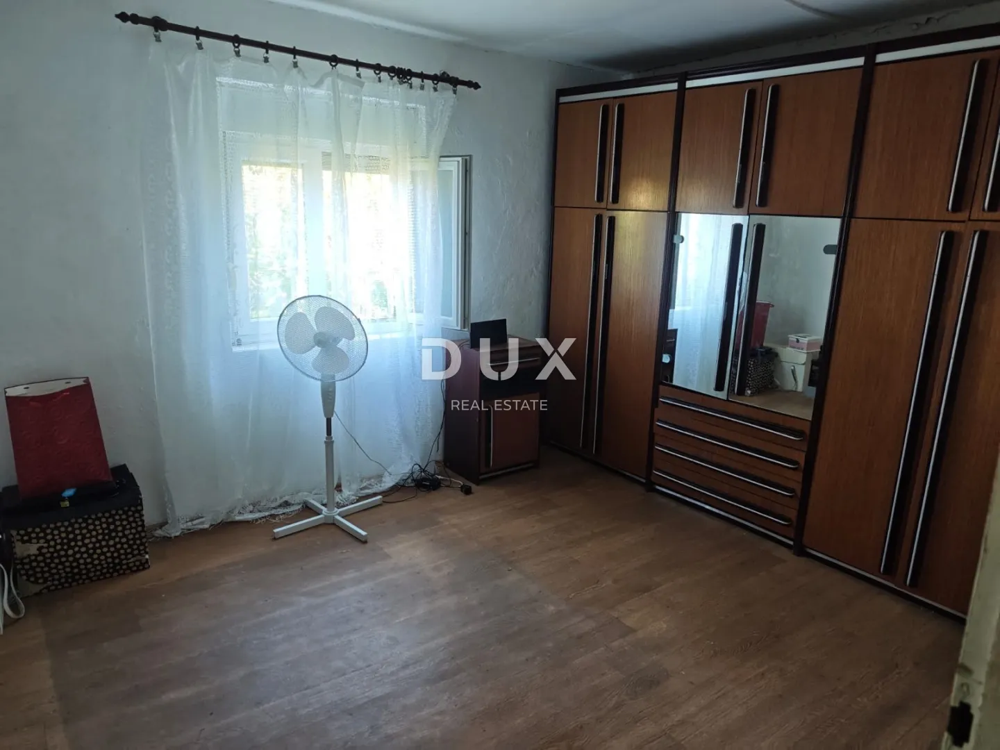 zadar, ljubač - starinska kuća u nizu - slika 5