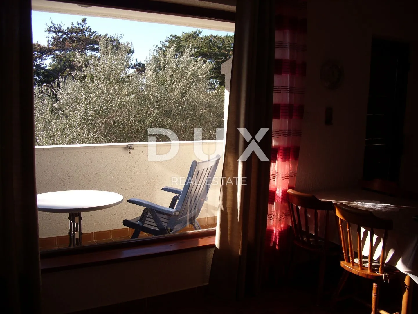 otok krk, grad krk - samostojeća kuća sa tri apartmana 100m od mora - slika 13