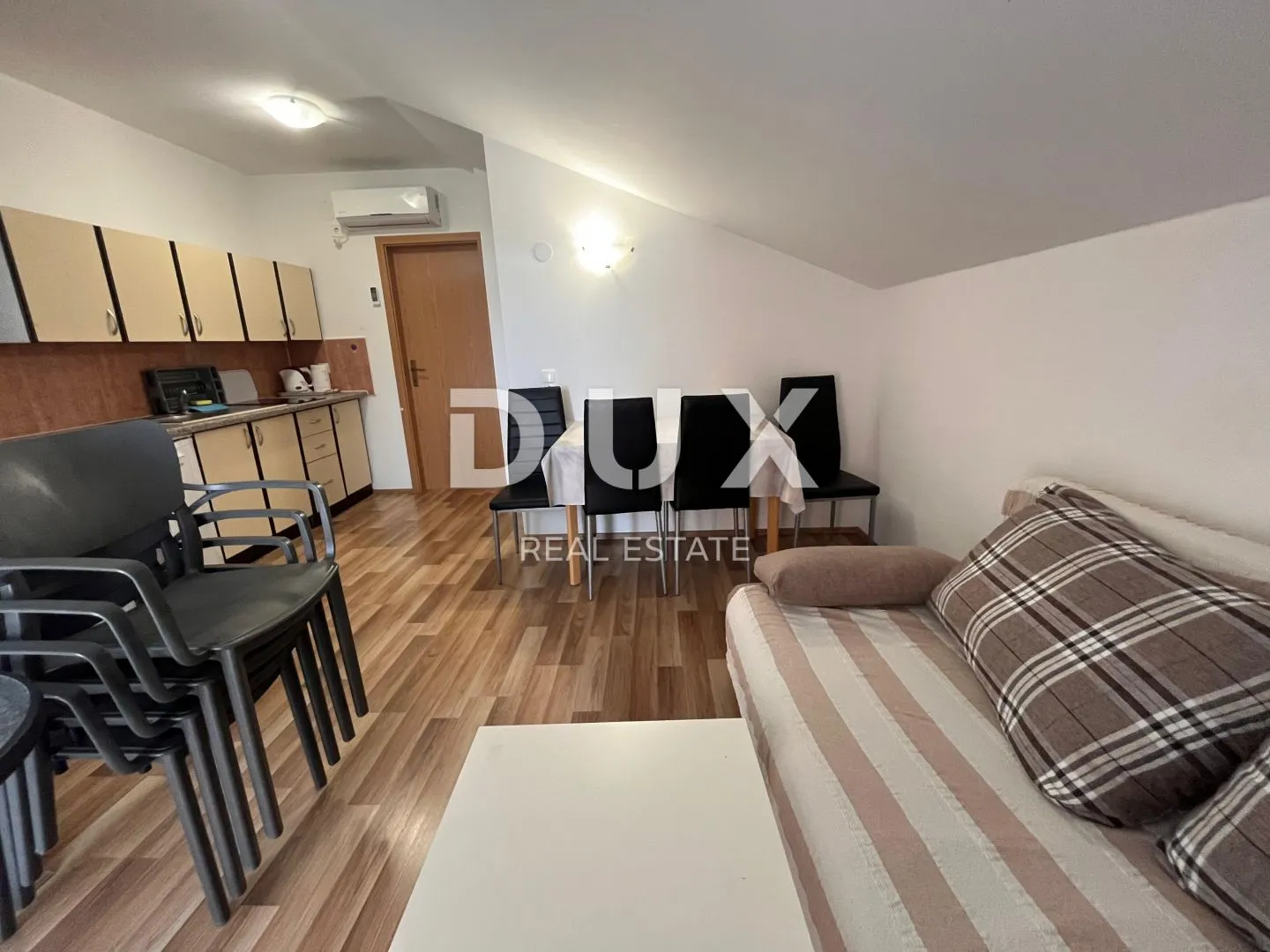 šibenik, bilice - kuća s 5 apartmana 100 m od mora - slika 10
