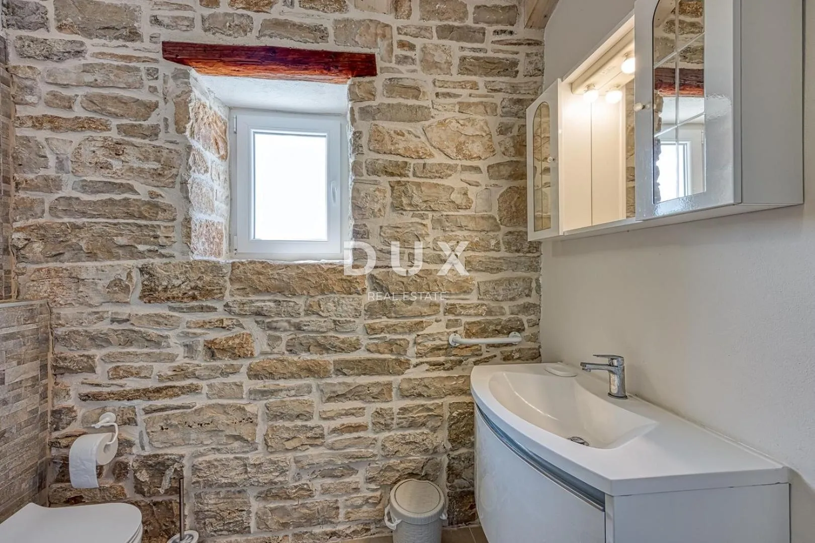 istra, sveti lovreč - kamena kuća s bazenom - slika 29