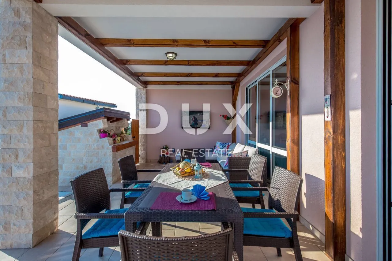 jablanac - kuća 260m2 sa bazenom i pogledom na more - slika 7
