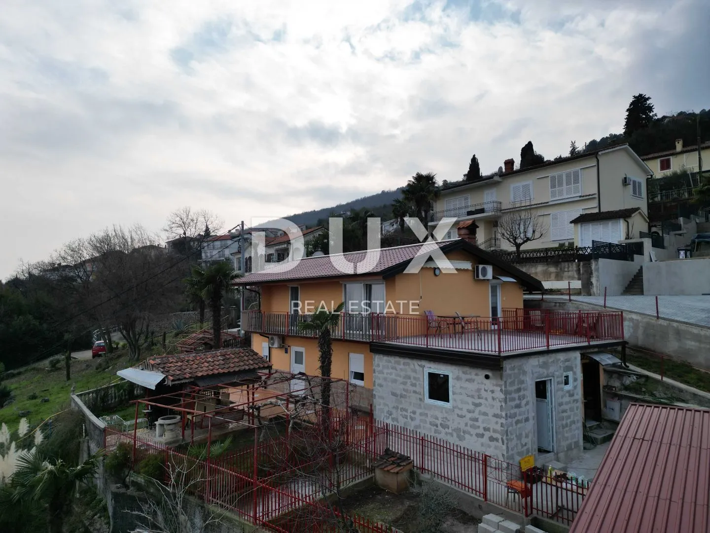 opatija- kuća 203m2 s panoramskim pogledom na more + okoliš - slika 11