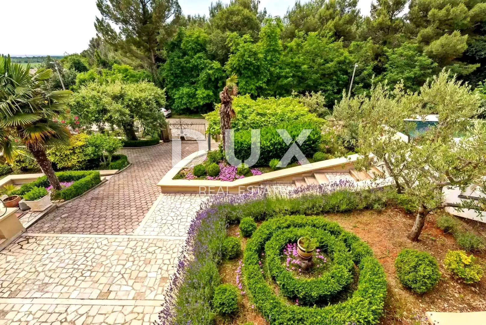 istra, poreč - prostrana kuća s bazenom na rubu naselja - slika 17