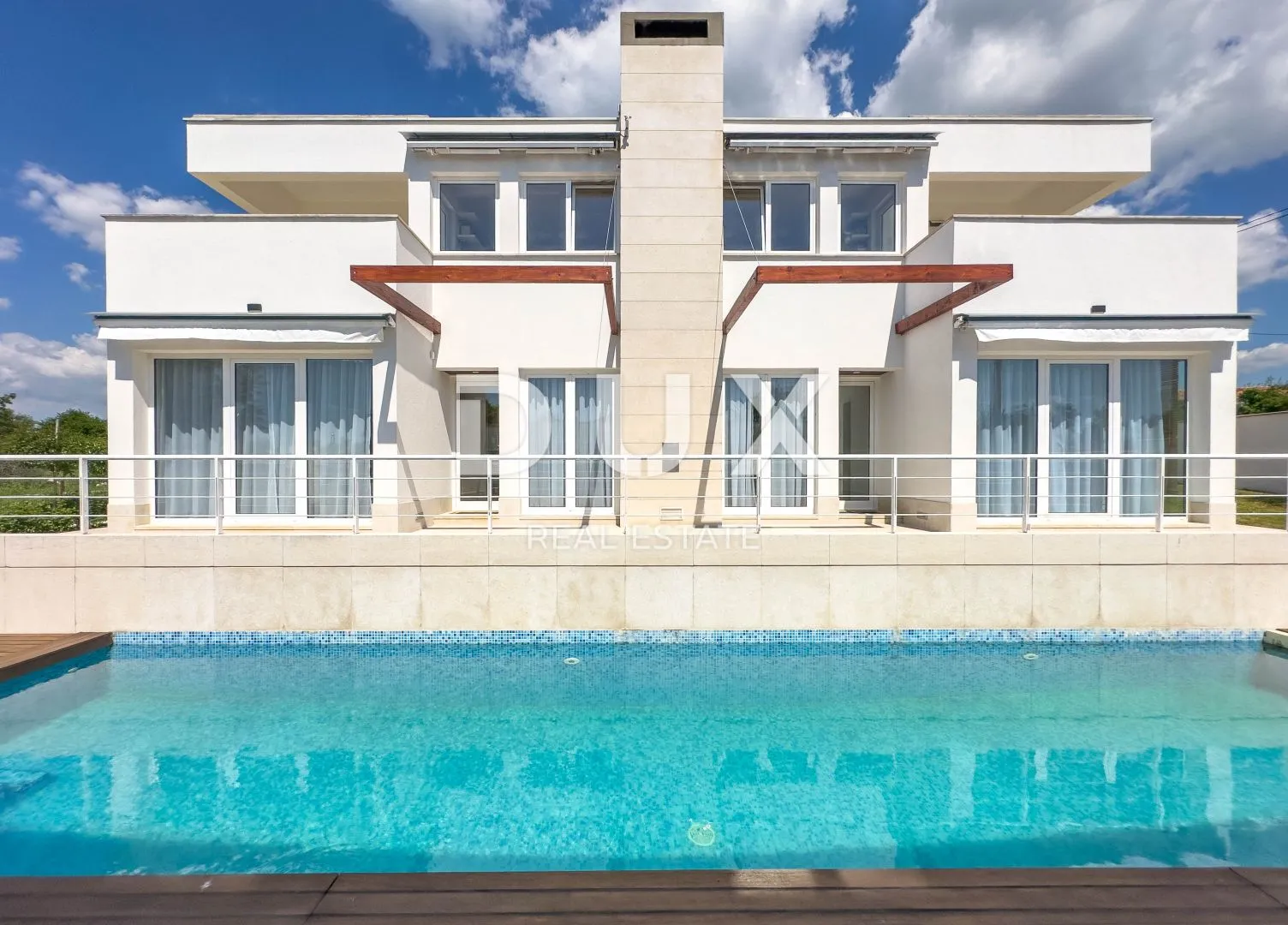istra, poreč - ekskluzivna dizajnerska obiteljska vila s wellness oazom i grijanim bazenom - slika 4