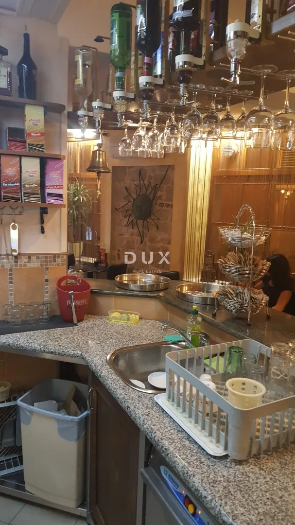 istra,rovinj - predivan uhodani caffe bar u srcu rovinja - slika 25