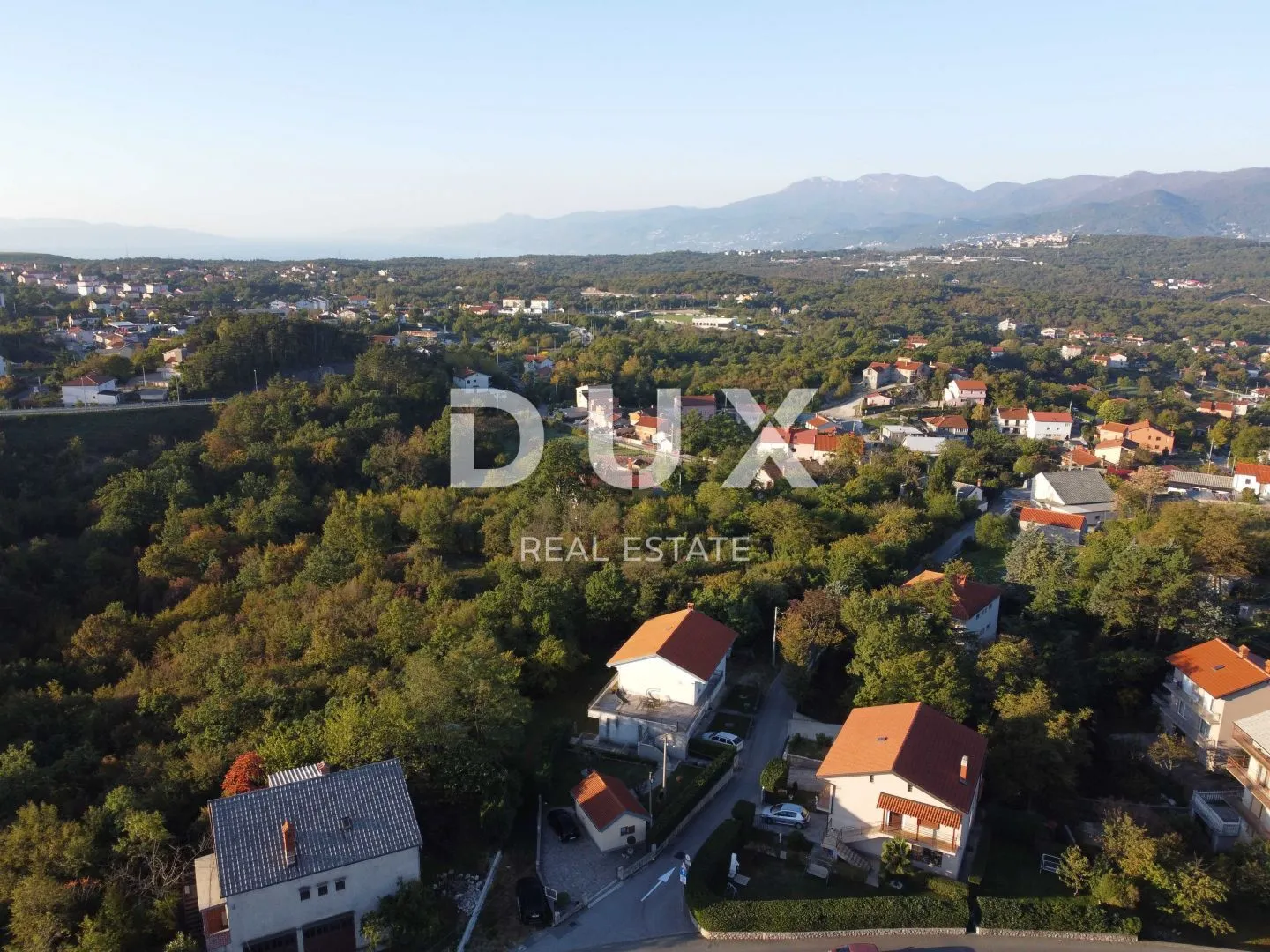 viškovo- građevinsko zemljište 810m2 za poslovno- stambenu ili stambenu zgradu- stanove/ obiteljsku kuću - slika 4
