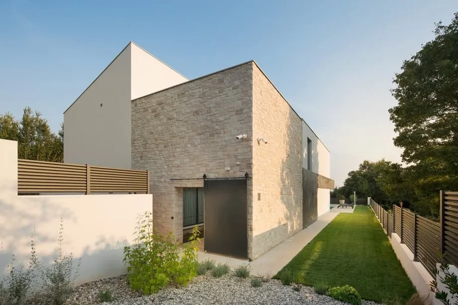 istra, ližnjan - luksuzna vila s bazenom - slika 4