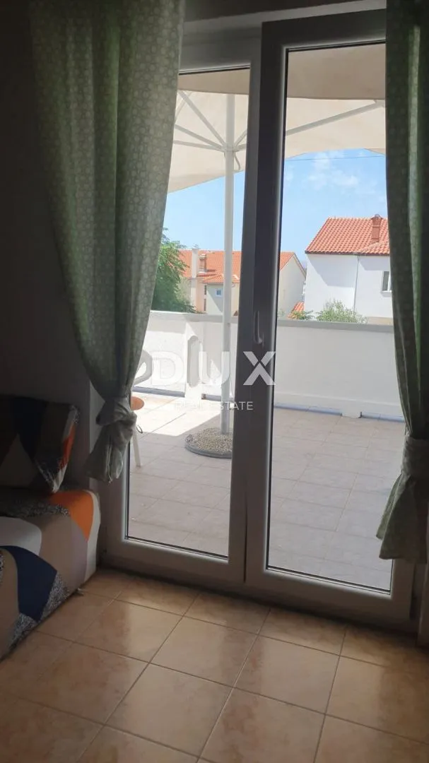 otok rab, barbat - samostojeća apartmanska kuća na odličnoj lokaciji - slika 38