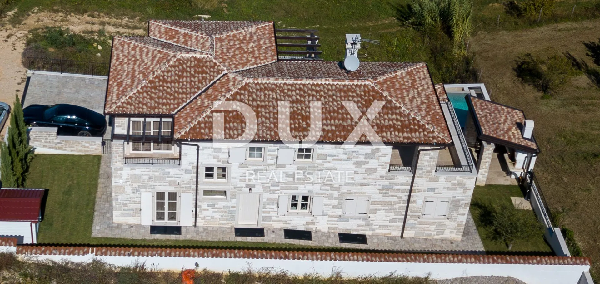 ISTRA, MOMJAN - Vila na mirnoj lokaciji s panoramskim pogledima - Momjan, Buje
