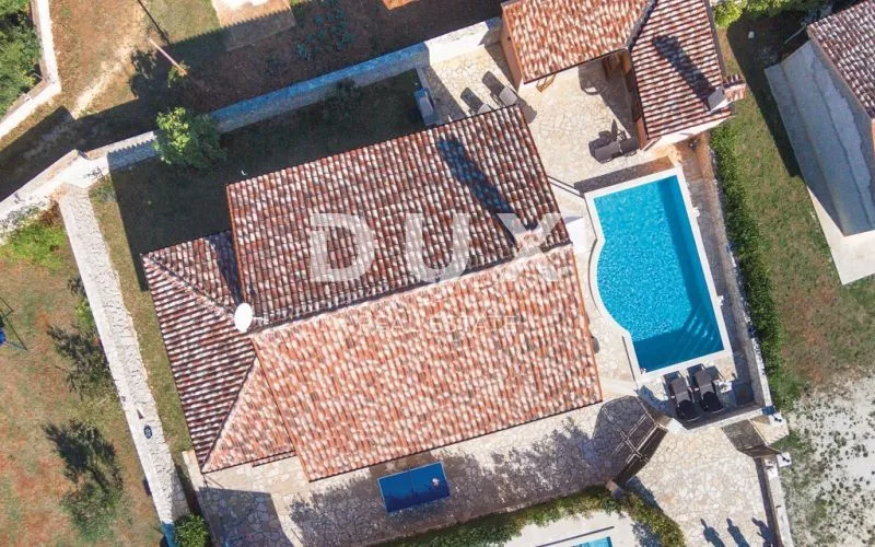istra, barban - vila s bazenom i ljetnom kuhinjom - slika 6