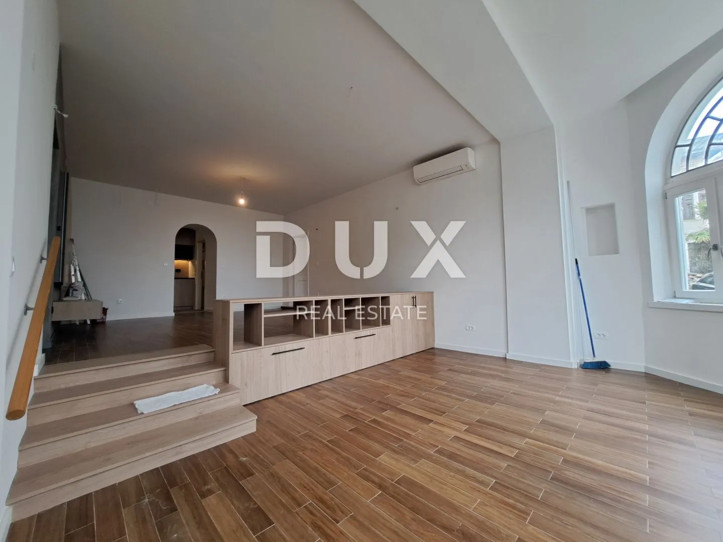 opatija, centar - stan u centru od 108 m2, drugi red do mora s garažom - slika 1