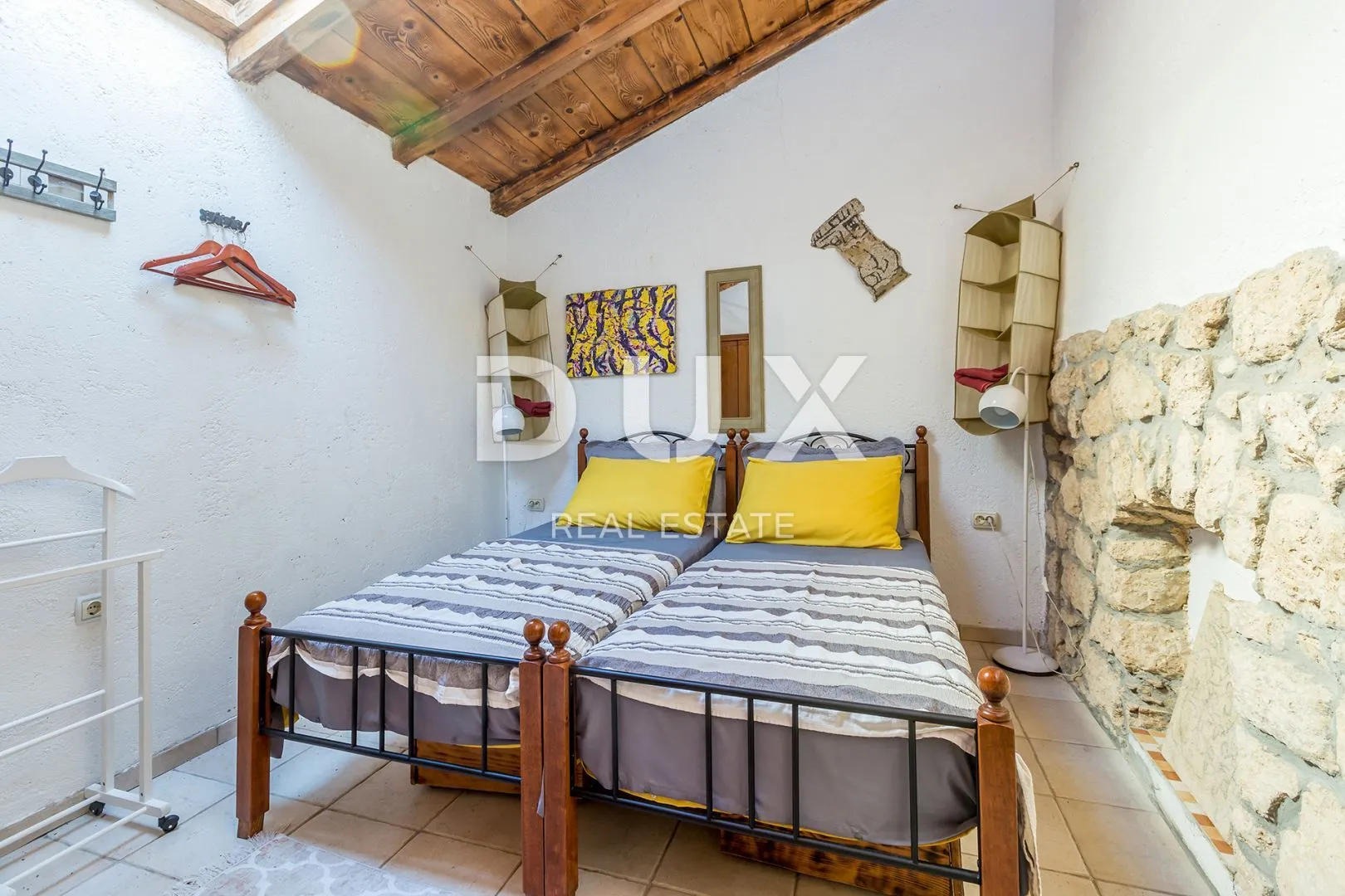 tribalj, okolica crikvenice - dvije kamene kuće s bazenom na mirnoj lokaciji okruženoj zelenilom - slika 10