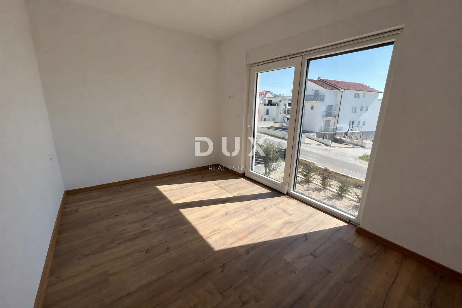 šibenik, vodice – duplex s bazenom i trajnim, otvorenim pogledom - slika 23