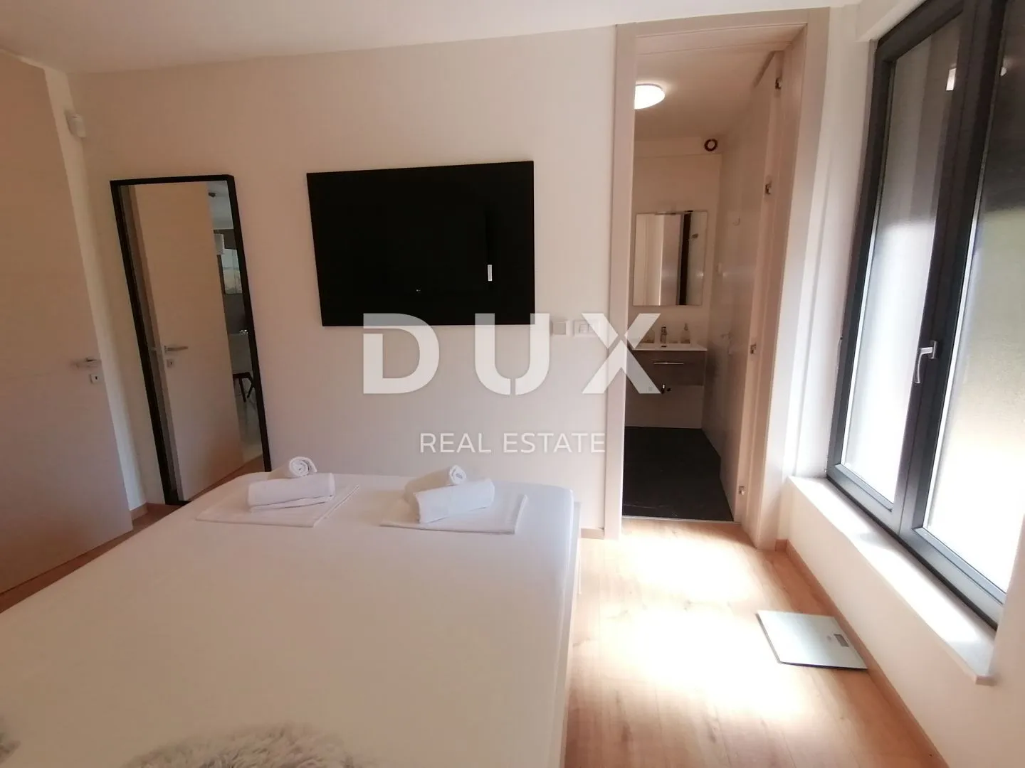 istra, pula - luksuzni stan od 200 m2 prvi red do mora! - slika 31