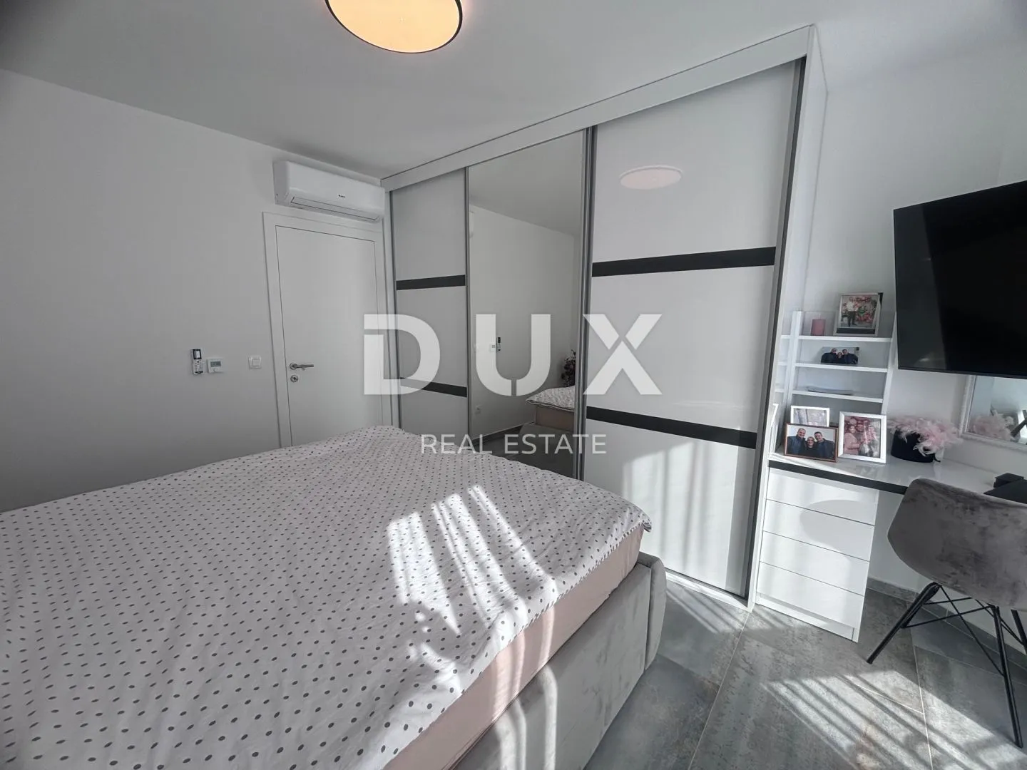 zadar, plovanija - predivan penthouse u novogradnji - slika 9