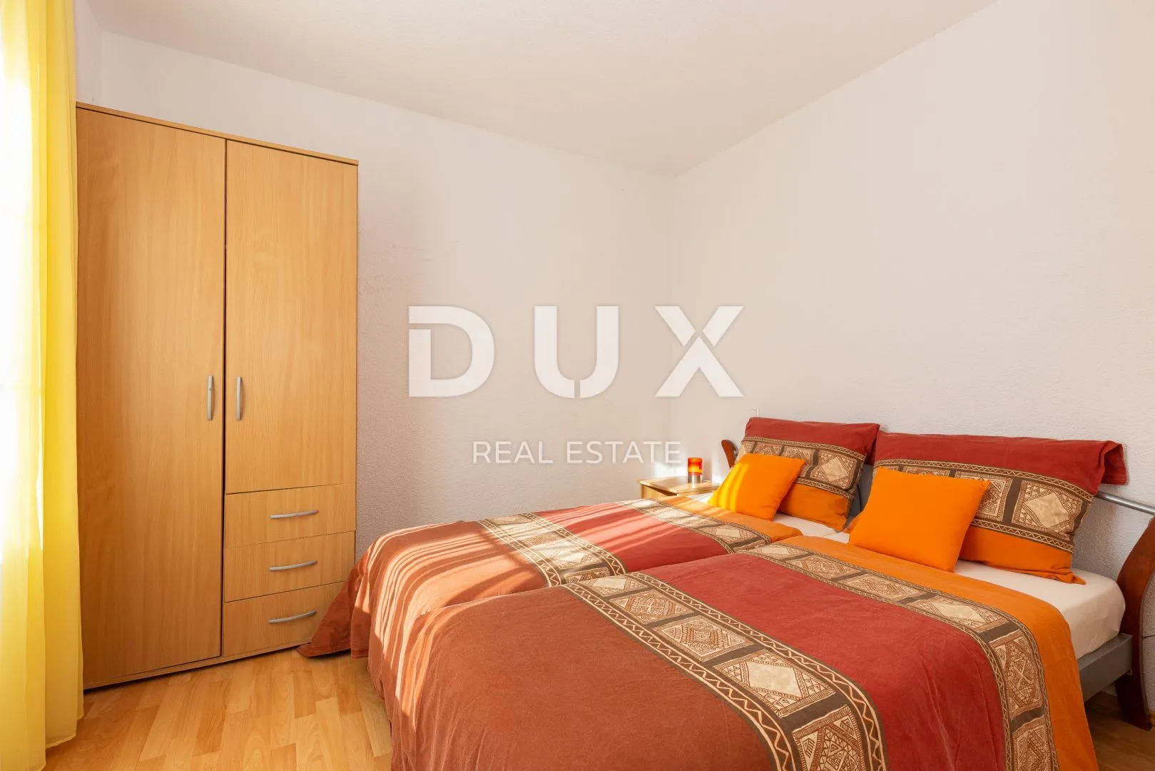 biograd, sveti filip i jakov - sniženo! apartmanska kuća s bazenom i pogledom na more - slika 11
