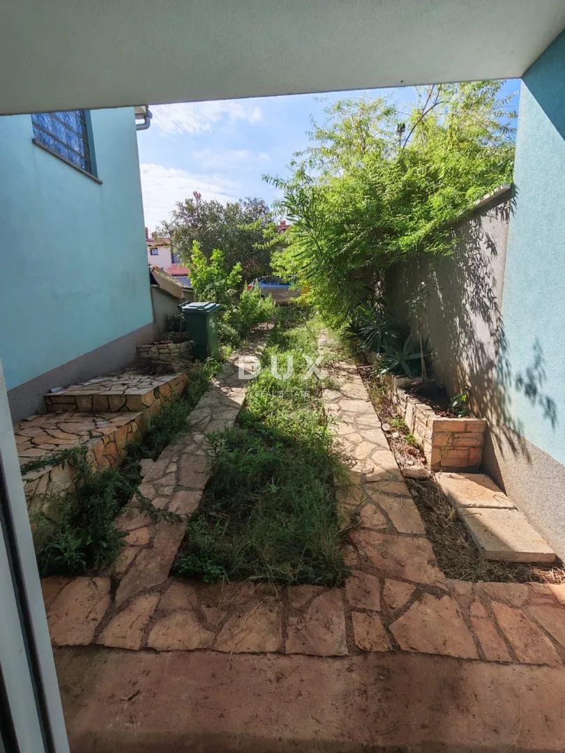 istra, pula - kuća 250m2, 700m od mora - slika 23