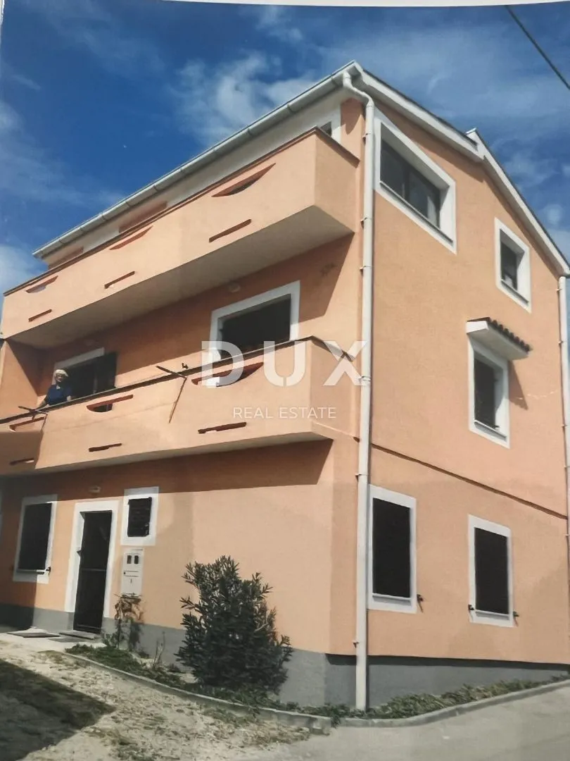 pag - kuća s tri apartmana s pogledom na more - slika 2