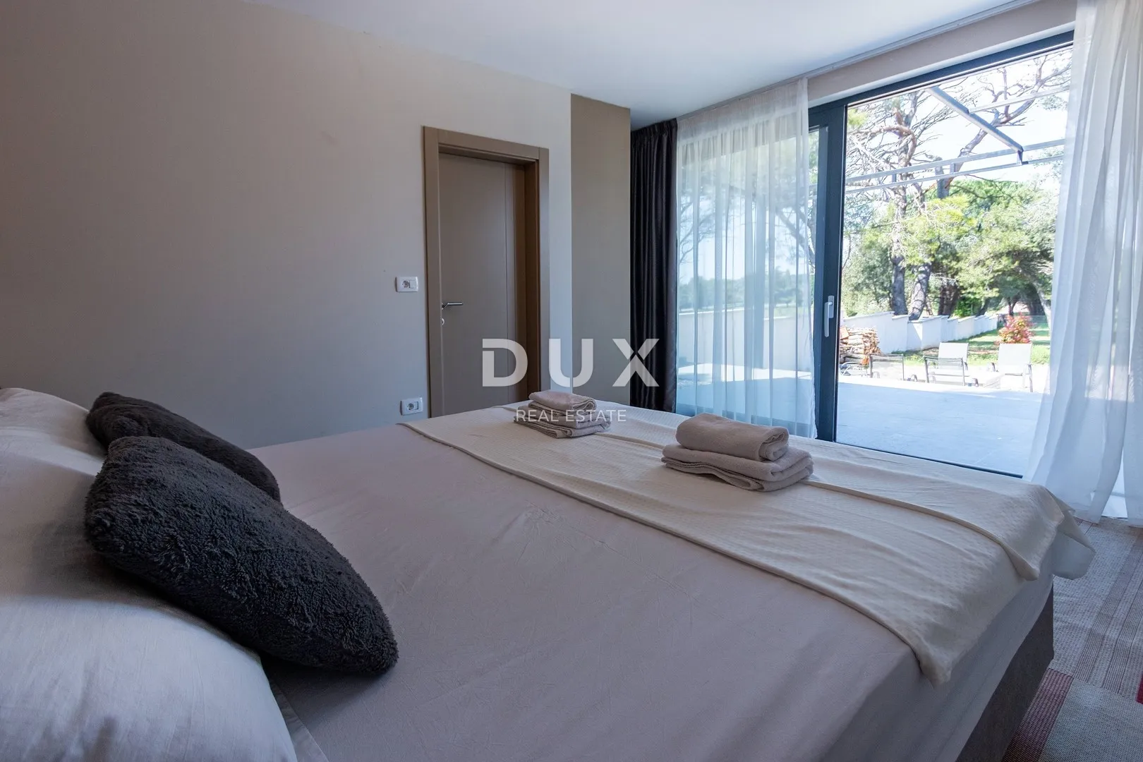 istra, rovinj, kuća s 4ss+db, 160 m², okućnica, 400m od mora - slika 28