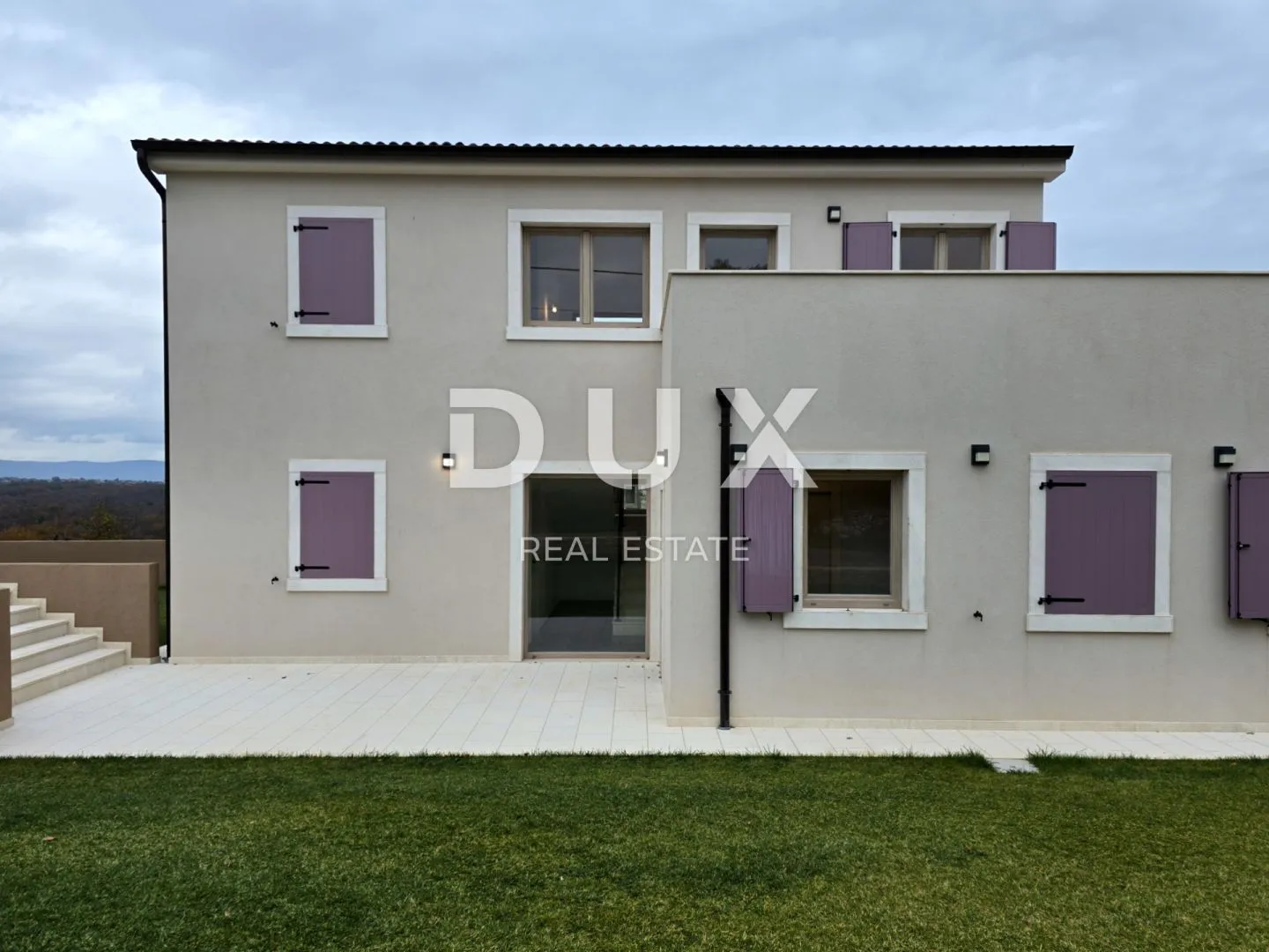 istra, marčana - kuća s bazenom - slika 13