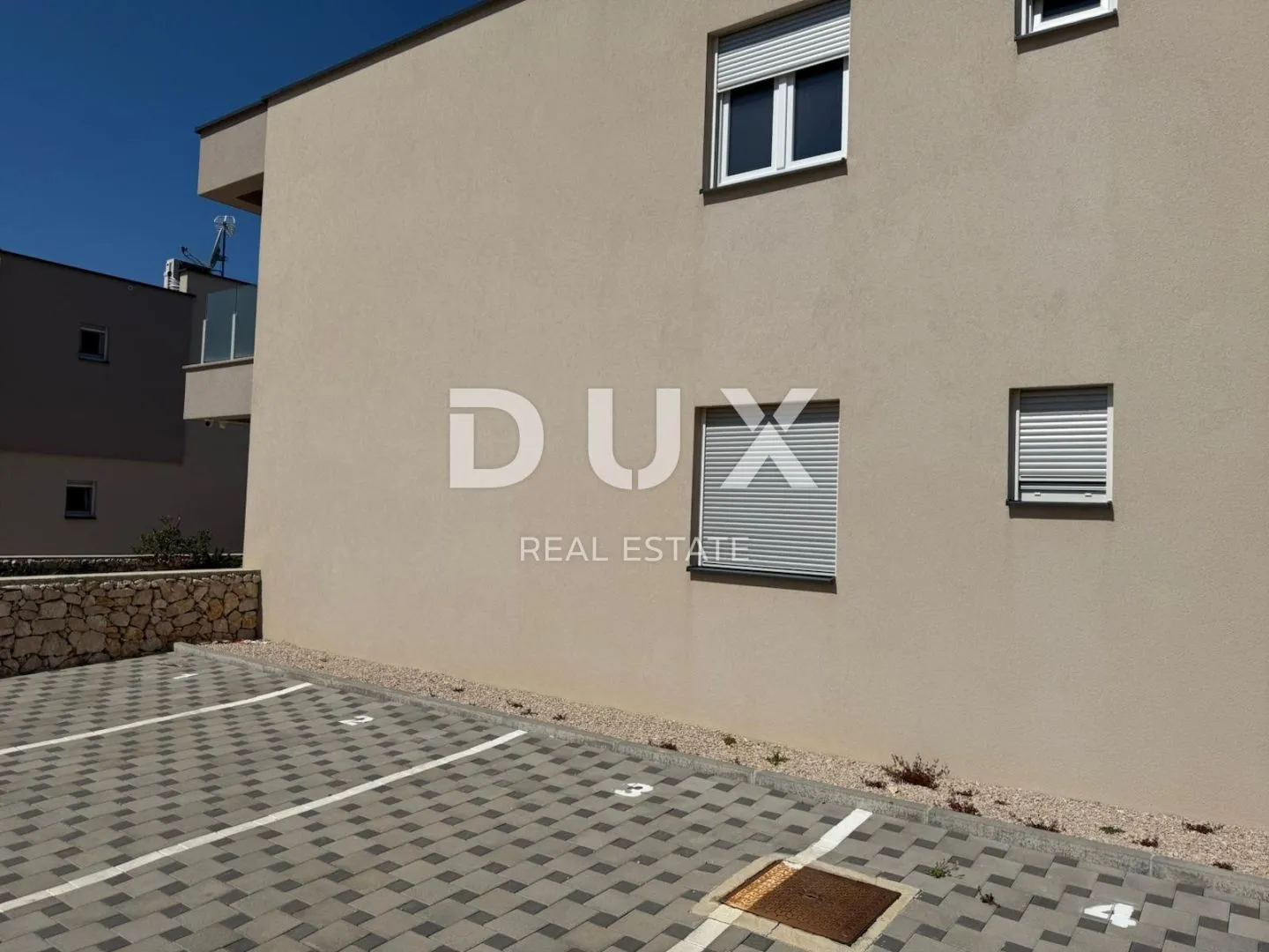otok pag, mandre - 3s+db stan u kući od samo dva stana - slika 3