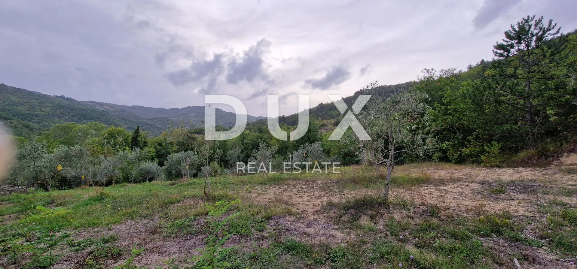 istra, gračišće - kompleks zemljišta s objektima i prekrasnim pogledom - slika 4