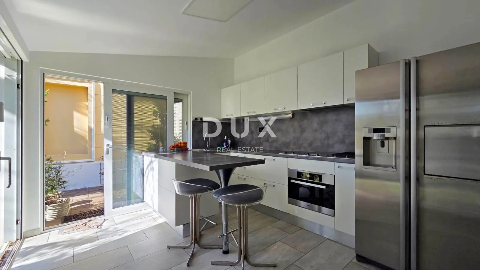 rijeka, bulevard – ekskluzivni prizemni stan s paviljonom i okućnicom, 128m² - slika 37