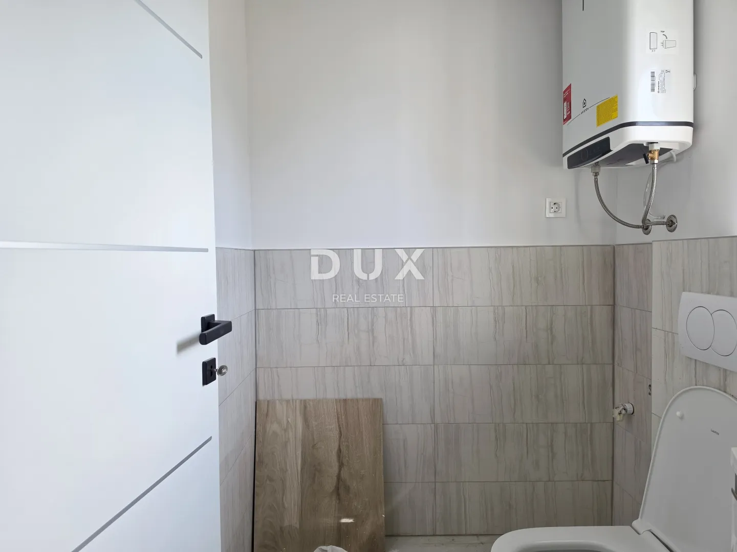 otok rab, banjol - luksuzni penthouse s 360° pogledom - slika 10